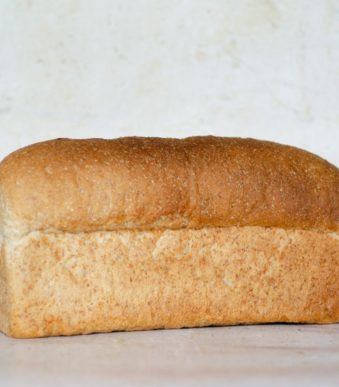 broodhuiststolletje-bruinbrood-tarwebrood-01