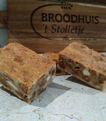 broodhuiststolletje-kruidnoten-blondie-01